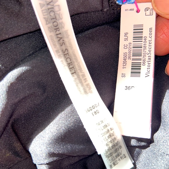 NWT VICTORIA'S SECRET Birds of Paradise wicked
Bikini Top - Picture 4 of 5